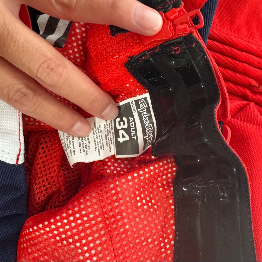 Troy Lee Honda riding pants. Size 34 - Picture 3 of 3